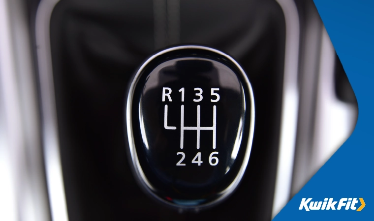 Manual gear shifter